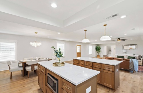 Louisburg House | Elegant Retreat for 12 in Louisburg