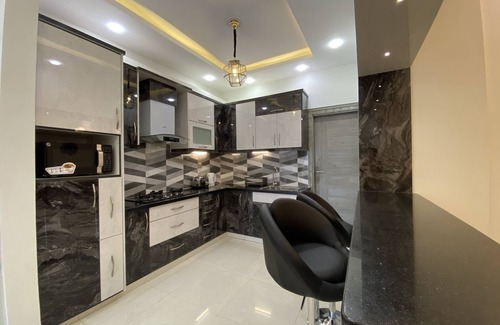 Karachi Apartment | Elegant & Spacious 2br family apt, Sharahe Faisal