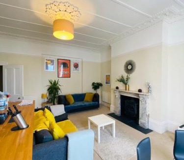 St Leonards-On-Sea Apartment | Elegant Spacious Apartment in Heart of St Leonards