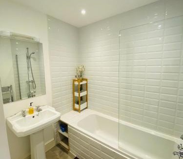 St Leonards-On-Sea Apartment | Elegant Spacious Apartment in Heart of St Leonards