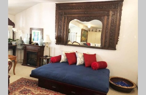 Claremont Apartment | Elegant Spacious Private Studio ~ Upscale Berkeley