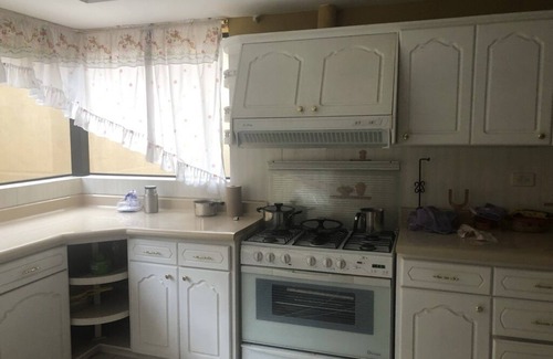 Cuenca House | Elegant/spacious residence conveniently located 15 mins. from Cajas & downtown.