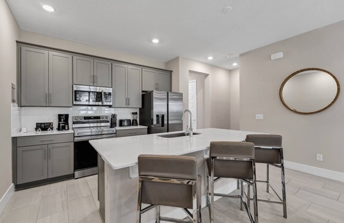Reunion Condo | Elegant Townhouse near Disney with Resort & Waterpark Access - 7813SD