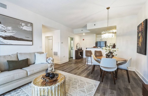 Downtown Apartment | Elegant Urban Living Downtown Stamford
