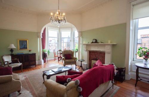 North West Apartment | Elegant Victorian Apartment in Glasgow's West End