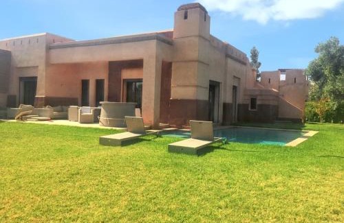 Zaouia Sidi Abdallah Ben Sassi Villa | Elegant Villa in Marrakech with a Private Pool.