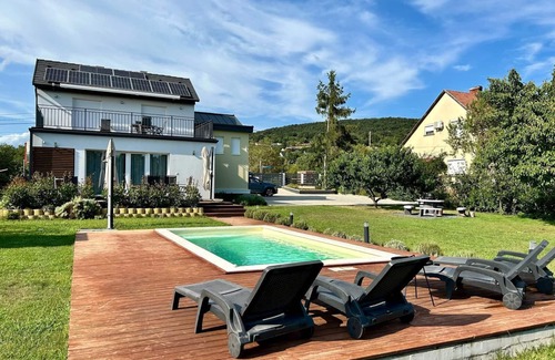 Revfulop Villa | Elegant villa with private pool on Lake Balaton