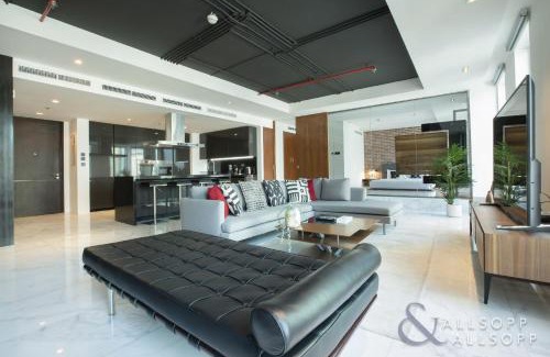 DIFC Apartment | Elegantly upgraded 1BR in Limestone House, DIFC - Allsopp&Allsopp