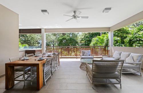 Bain Boeuf Apartment | Element Bay 5 by Host Agents