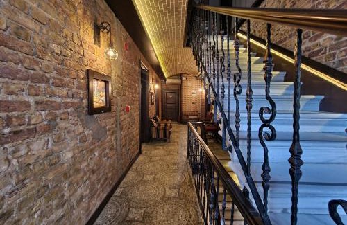 Cihangir Apartment | Element Garden