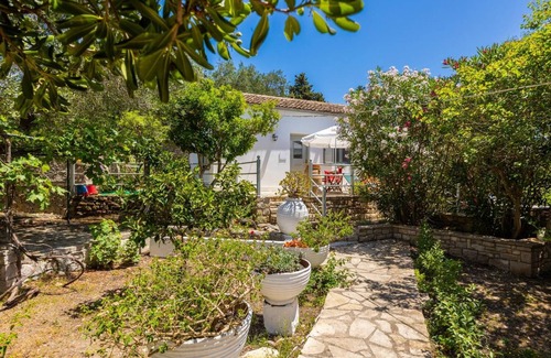 Koutsi Apartment | Eleni Cottage - One Bedroom Apartment, Sleeps 2