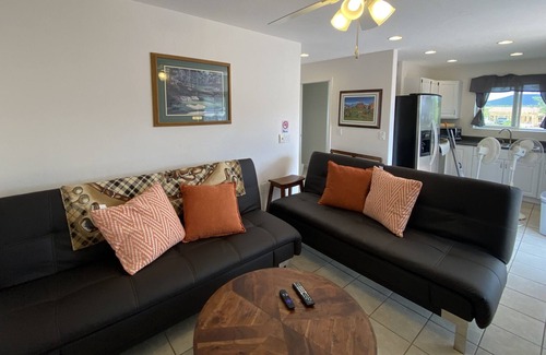 Williams Cottage | Elephant Rocks Golf Cottage