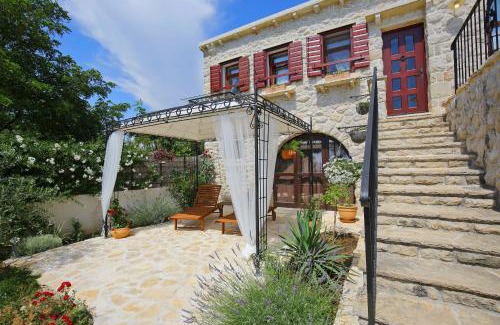 Crno House | Eler Home