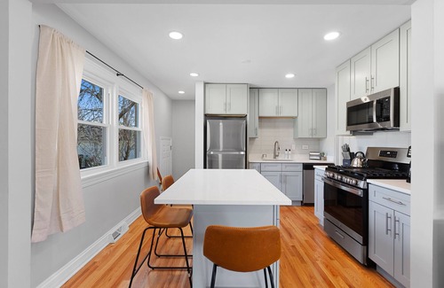 Arlington Heights House | Elevation, 5 Beds Open Concept, Huge Basement