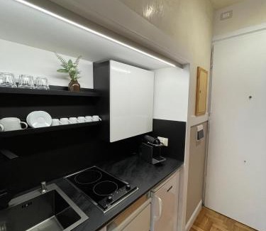 Celio Apartment | Elian Apartament in The Center of Rome #3 Colosseo
