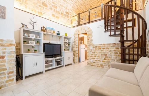 Giovinazzo Apartment | Elisa - Inside a 500 years old tower