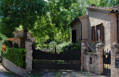 Sarnano House | Elisa's Piccolo Paradiso, in the countryside in a relaxing hilly landscape
