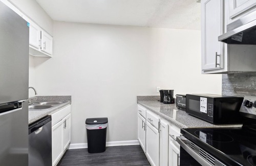 East Point Apartment | Elite at Cityview 19J I Spacious 2 Bed 2 Bath