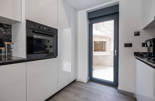 Bili brig Villa | Elite Villa- 5 Minutes to Beach