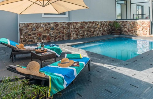 Sandbaai House | Elizabeth House