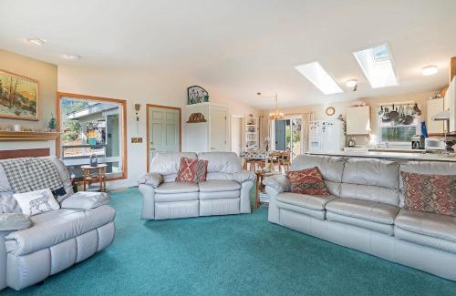 Mountain View Estates House | Elk Forest Escape - Economy Family Abode