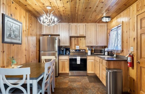 Greer House | Elk Haven (Cabin 101)