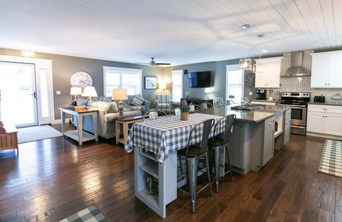 Elk Rapids House | Elk Rapids Charmer