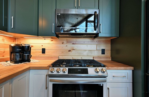 Stone Lake Cabin | Elk Run – New Luxury Lakefront Cabin on LCO