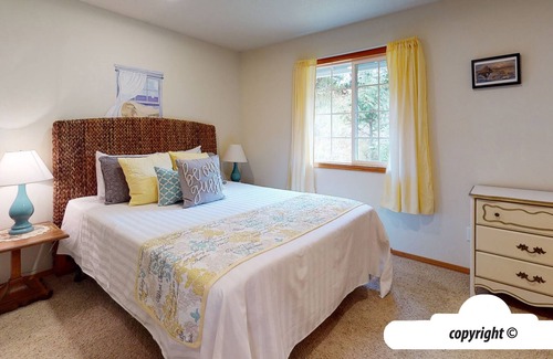 Sunset Beach House | ELK`S HOLLOW at Sunset Beach, Warrenton: Near Ocean