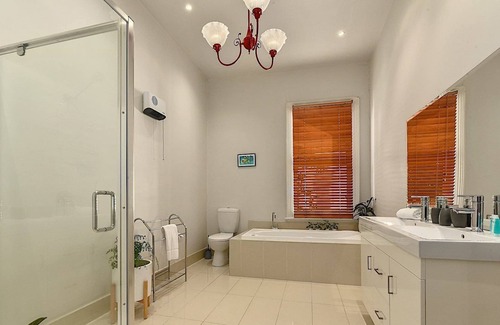 West Launceston Cottage | Ellemel Character Cottage