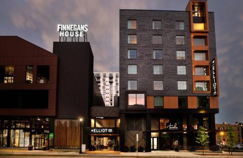 Downtown Minneapolis Hotel | Elliot Park Hotel, Autograph Collection