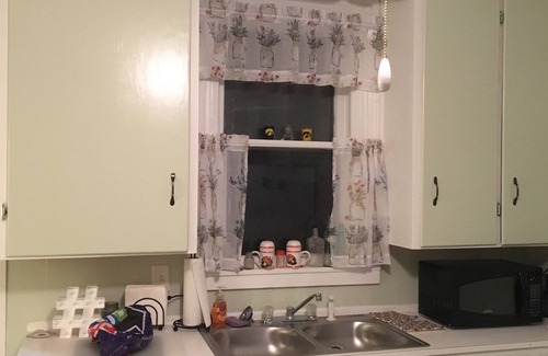 Bloomfield House | Ellis House - "Very cute, clean and quaint!"