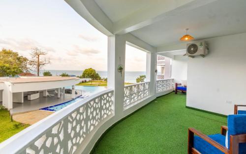 Mombasa Apartment | Elna's Baobab Waves - 3BR Beachfront Nyali