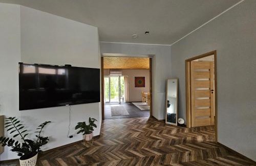 Elva Cabin | Elva Majutus - Puhkemaja - Hot Tub l Sauna l BBQ