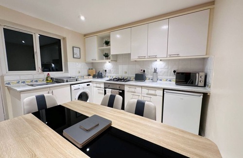 Ely Apartment | Ely | 3 Bed | Long Term Stays