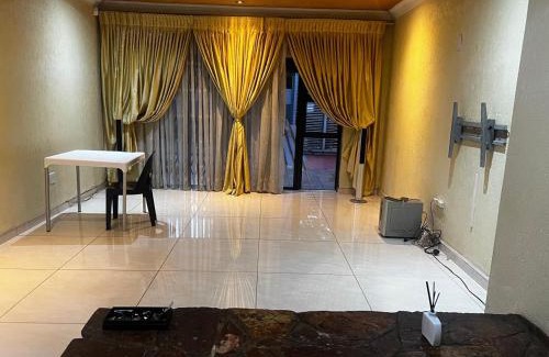 Westonaria House | Emabheleni Guest House