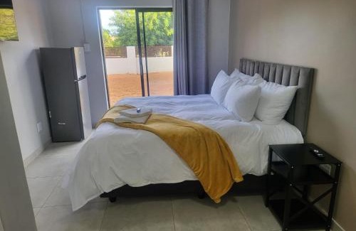 Kimberley House | Ematolweni guest house