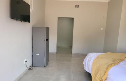 Kimberley House | EMatolweni Guesthouse