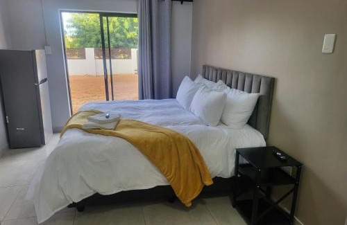 Kimberley House | EMatolweni Guesthouse