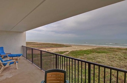 South Padre Island Hotel | Embassy 402 - 2 Br Condo