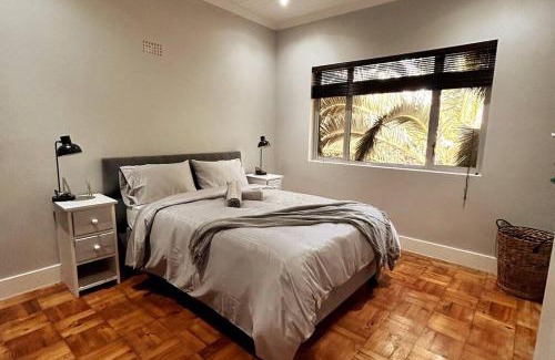 Sea Point Apartment | Embassy Apartment