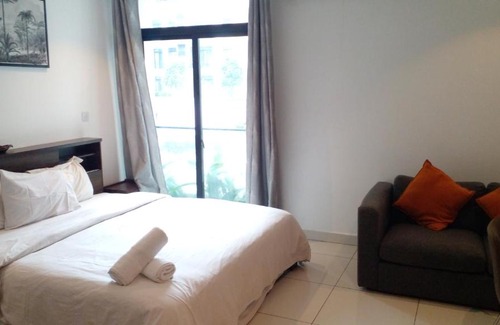Cantonments Apartment | Embassy garden by Eric