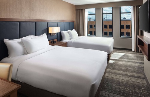 South Bend Hotel | Embassy Suites by Hilton South Bend at Notre Dame