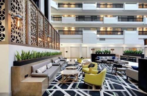 Dunwoody Hotel | Embassy Suites by Hilton Atlanta Perimeter Center