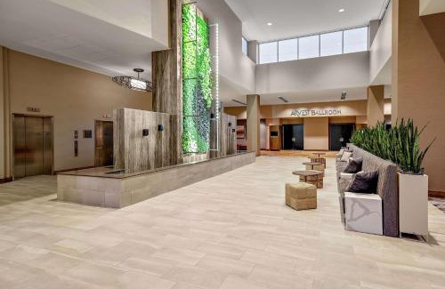 Jonesboro Hotel | Embassy Suites by Hilton Jonesboro Red Wolf Convention Center