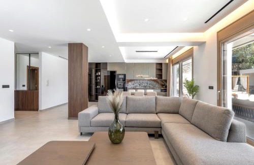 Asgourou Villa | Emerald Estate