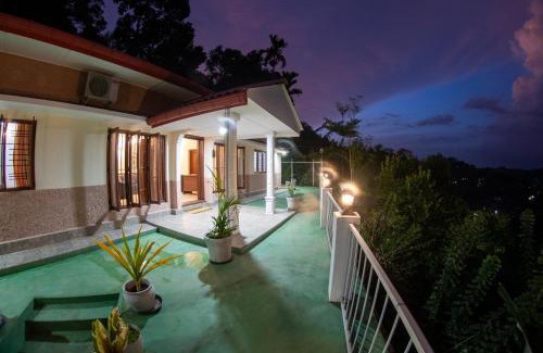 Kandy Bed & Breakfast | Emerald Hill Bungalow