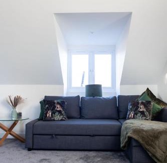 Puddletown House | Emerald Lodge