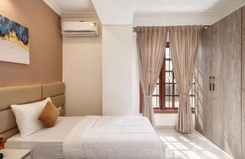 D Costa Layout Apartment | Emerlad Apartment 401 Nr MG Road