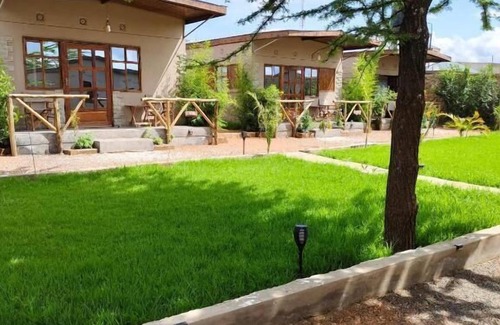 Narok Cottage | Emirishoi Cottages & Garden Bistro